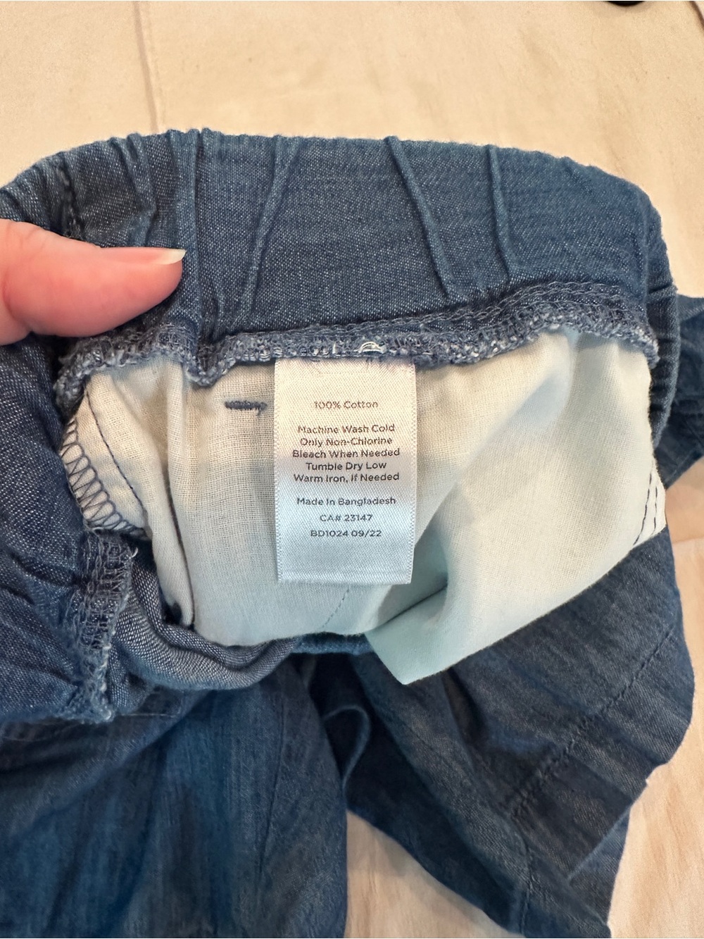 Talbots blue denim, medium wash, elastic waist shorts - Picture 5 of 7